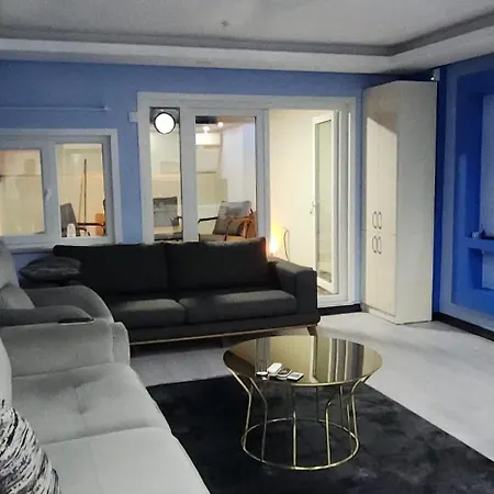 Blue House Ueskuedar Apartment